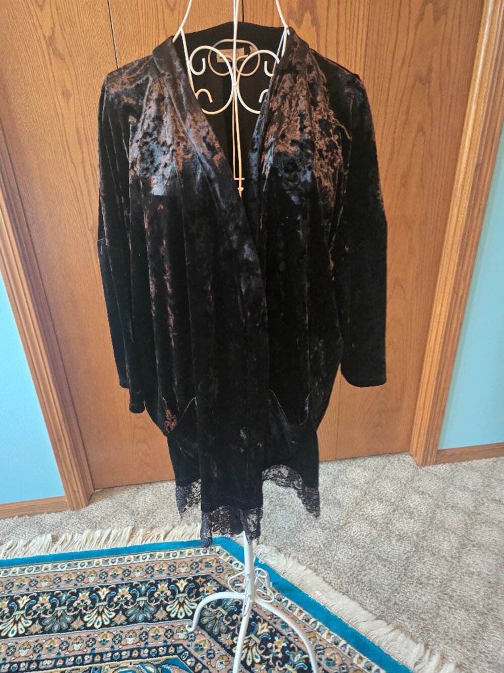 Logo Lori Goldstein Velveteen Black Open Jacket M (Runs Large)